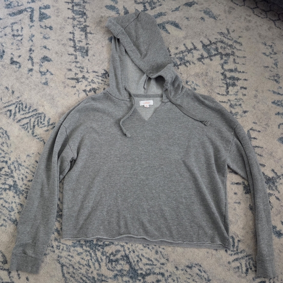 Colsie Gray Hooded Sweater - Picture 1 of 3